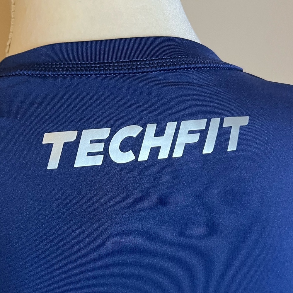 ⭐️Adidas TechFit Navy Blue T-Shirt - Picture 5 of 9